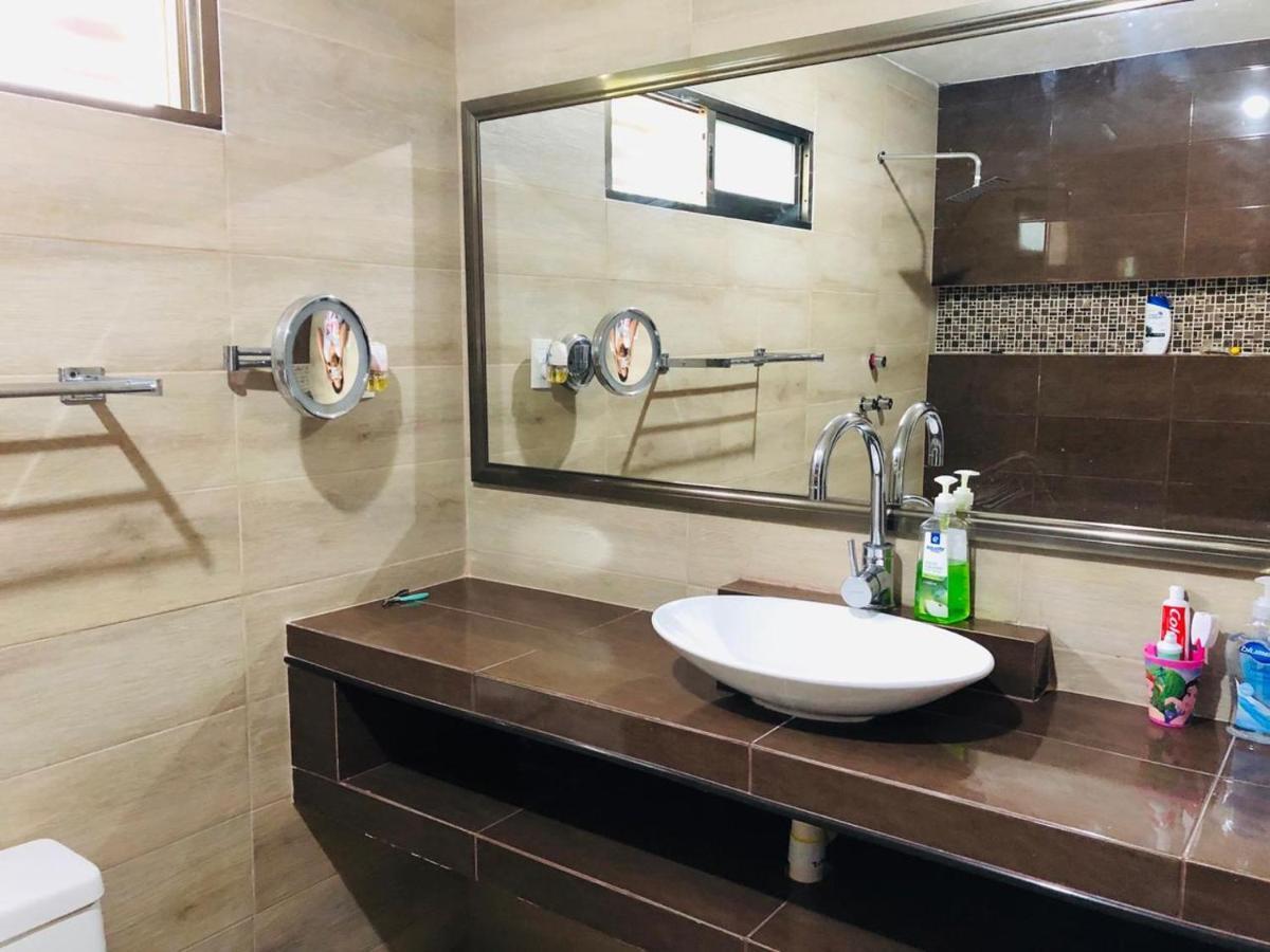 דירות ואיאדוליד Casa Lili 2: Luxurious/Amplio/Hot Water/Economic/Wifi/Tv מראה חיצוני תמונה